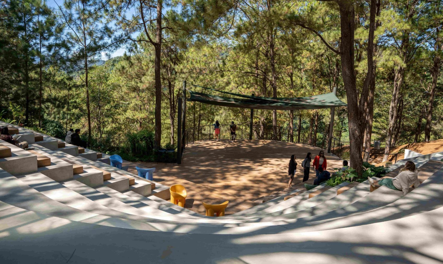 2502 MtC Media Bank B-07550