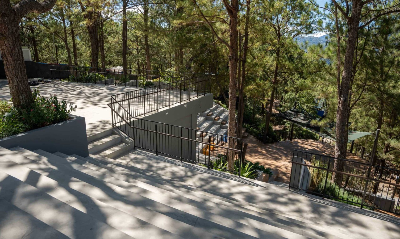 2502 MtC Media Bank B-07580